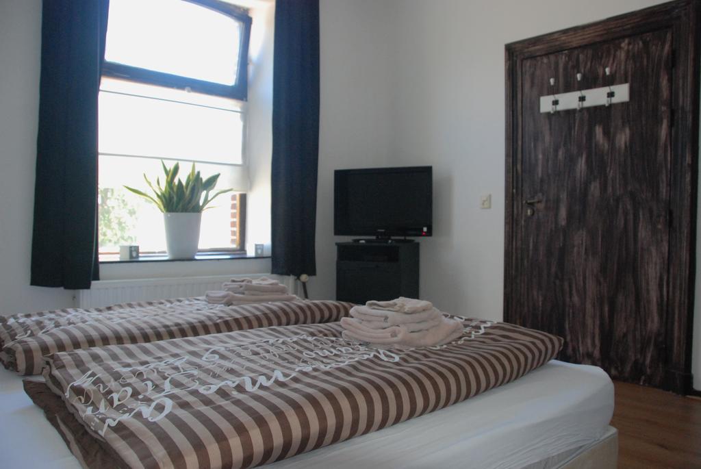 B&B Eten&Zo Tienraij Екстериор снимка